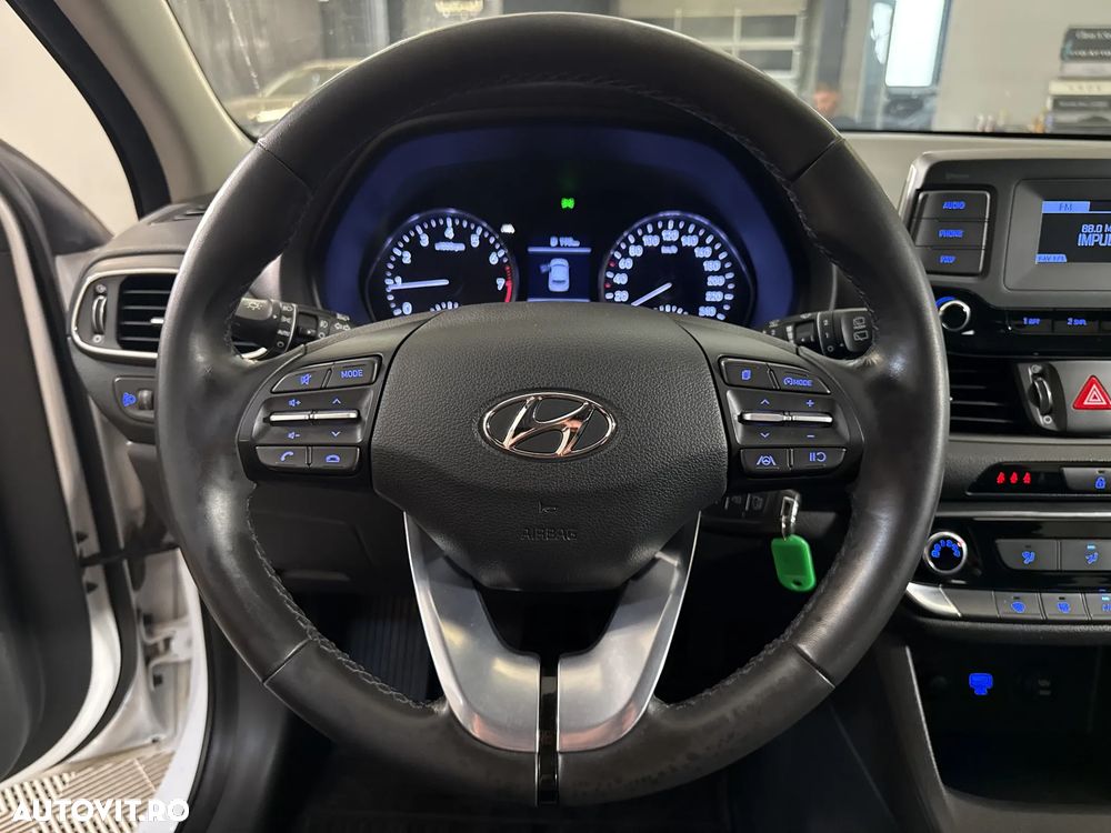 Hyundai i30 - 16