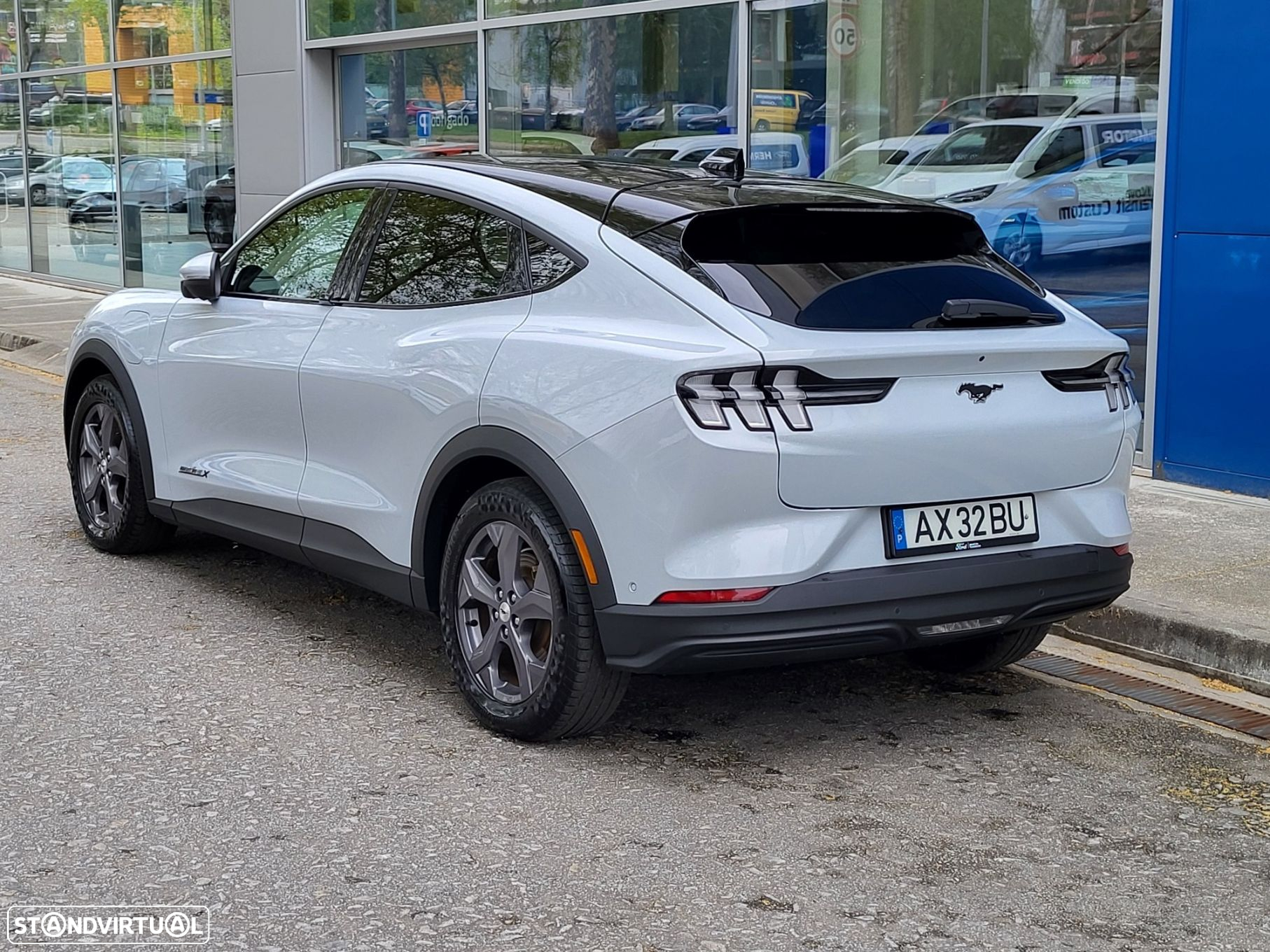 Ford Mustang Mach-E Alargada - 5