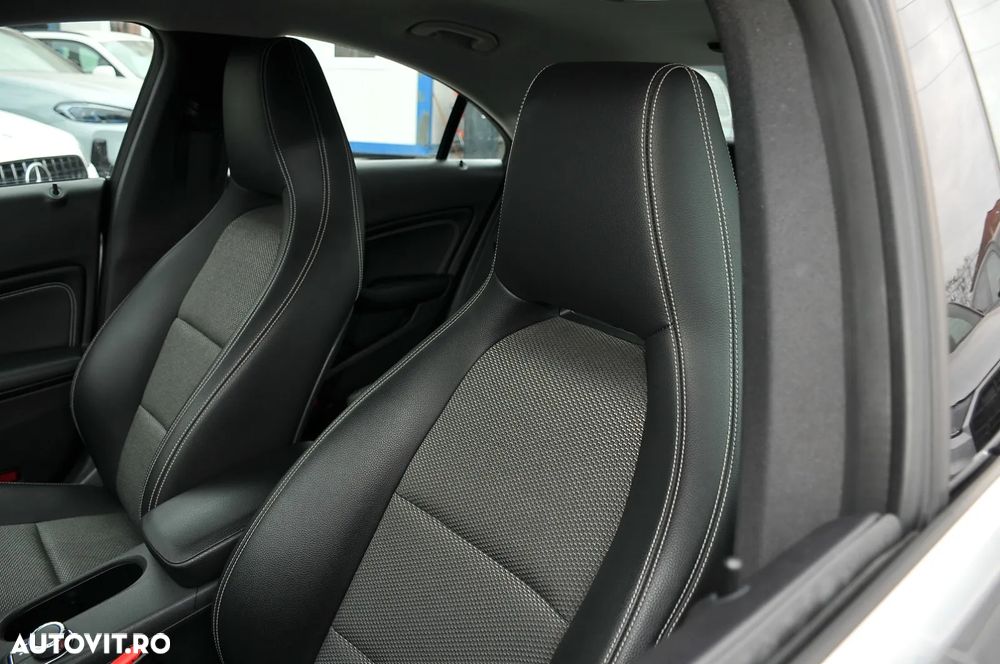 Mercedes-Benz CLA 180 7G-DCT - 12