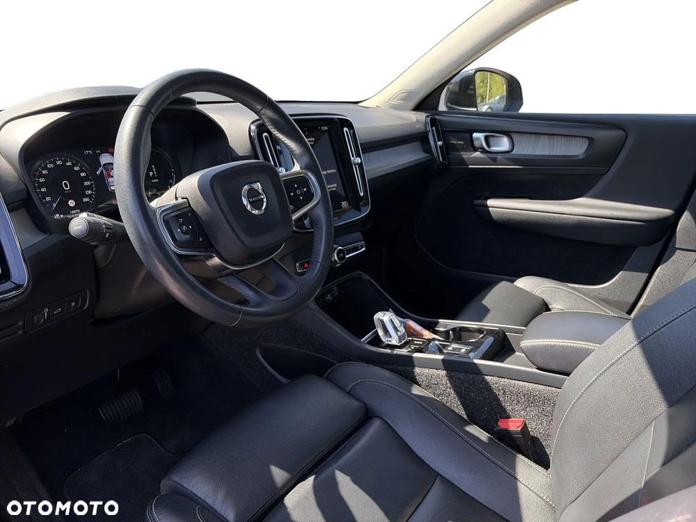 Volvo XC 40 - 11