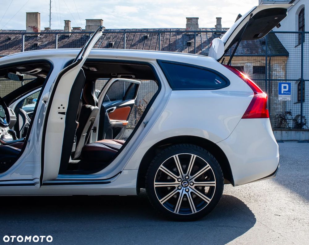 Volvo V60 T6 AWD Summum - 20