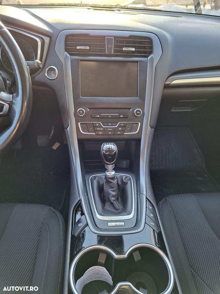 Ford Mondeo 2.0 EcoBlue Titanium - 22