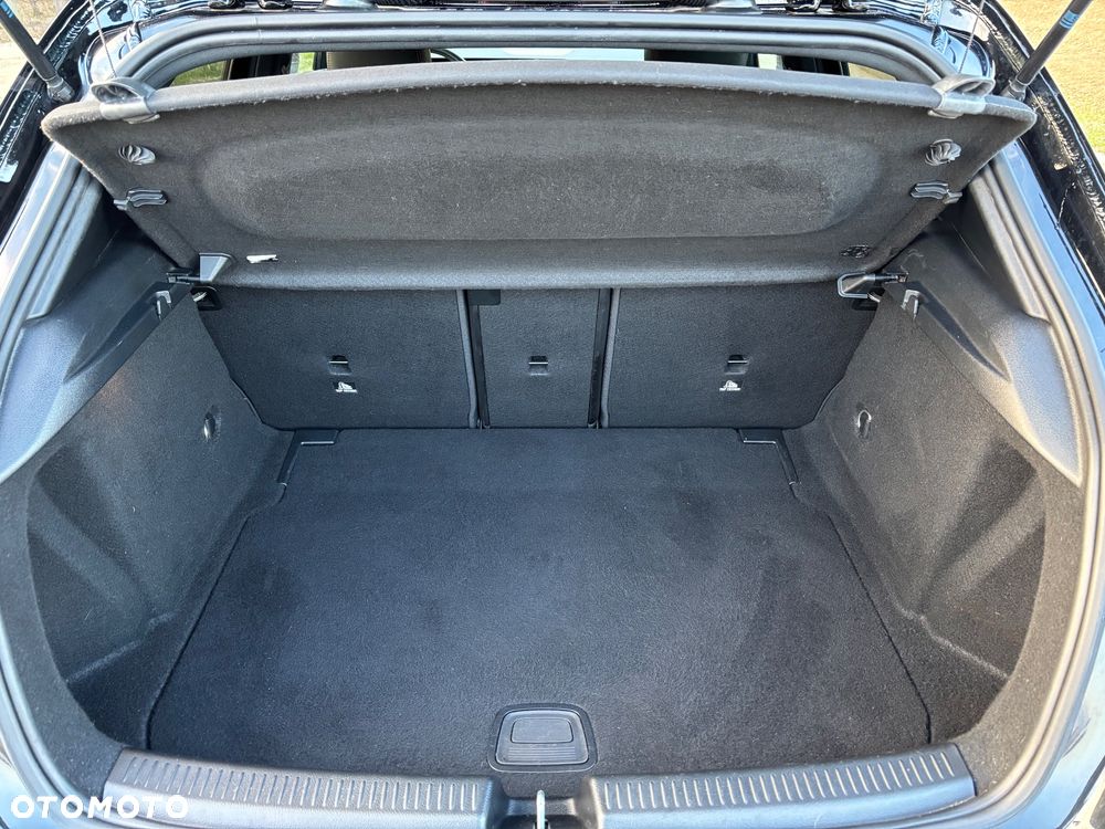 Mercedes-Benz Klasa A 180 7G-DCT Progressive - 23