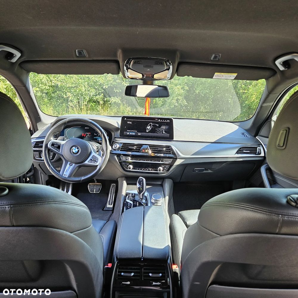 BMW Seria 5 530e xDrive M Sport sport - 22