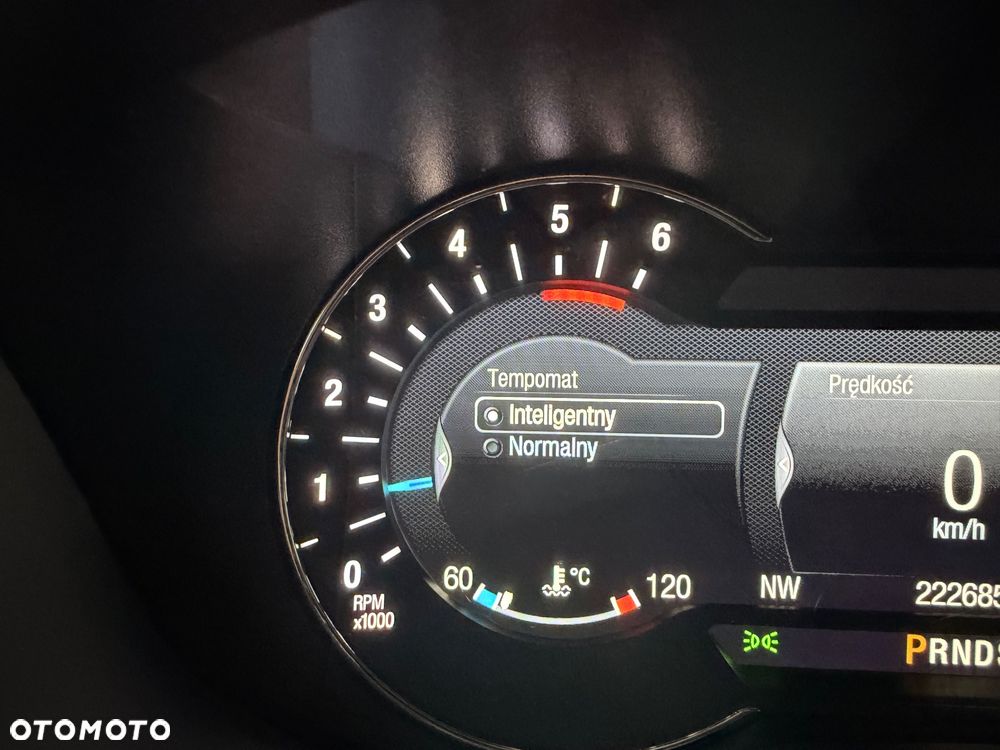 Ford Mondeo 2.0 EcoBlue Titanium - 38