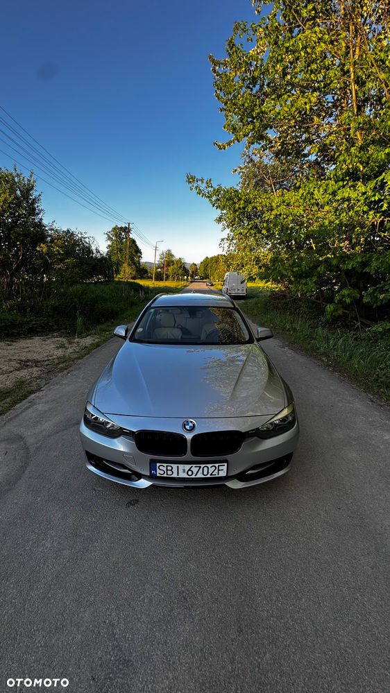 BMW Seria 3 318d DPF Edition Lifestyle - 17
