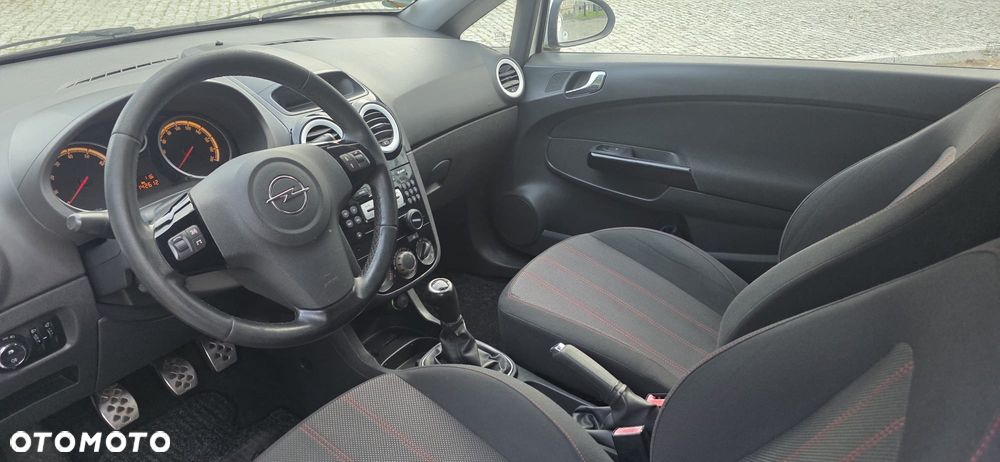 Opel Corsa 1.4 16V Color Edition - 10