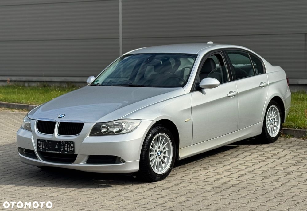 BMW Seria 3 318i - 7