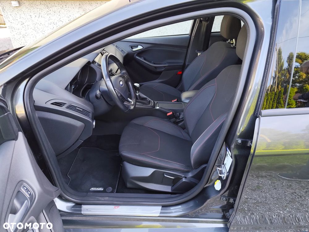Ford Focus Turnier 1.5 EcoBoost Start-Stopp-System ST-Line - 7