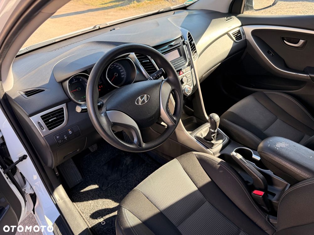 Hyundai i30 blue 1.6 CRDi Classic - 11