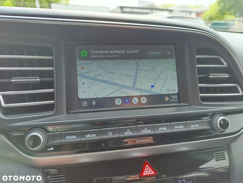 Hyundai Elantra 1.6 Comfort - 28