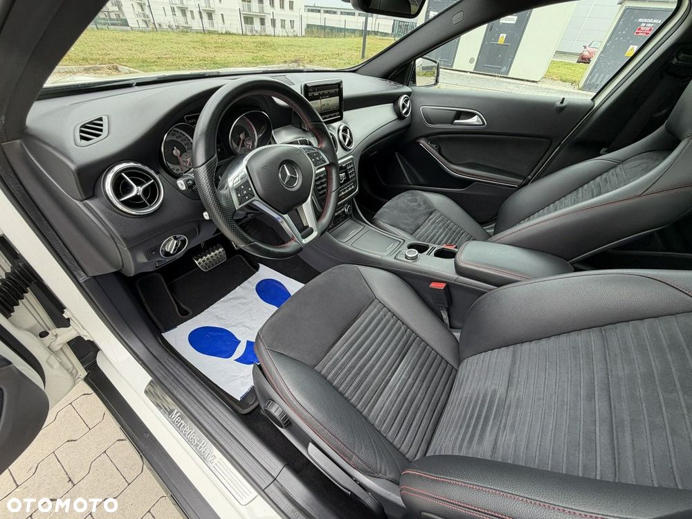 Mercedes-Benz GLA 220 CDI 7G-DCT AMG Line - 20