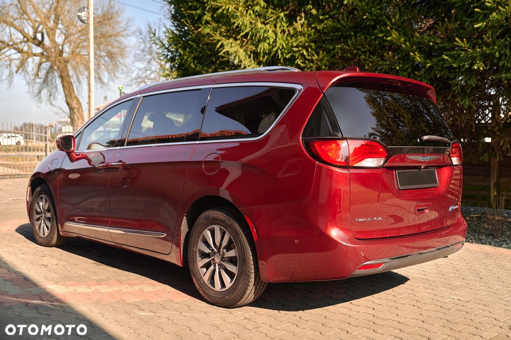 Chrysler Pacifica - 9