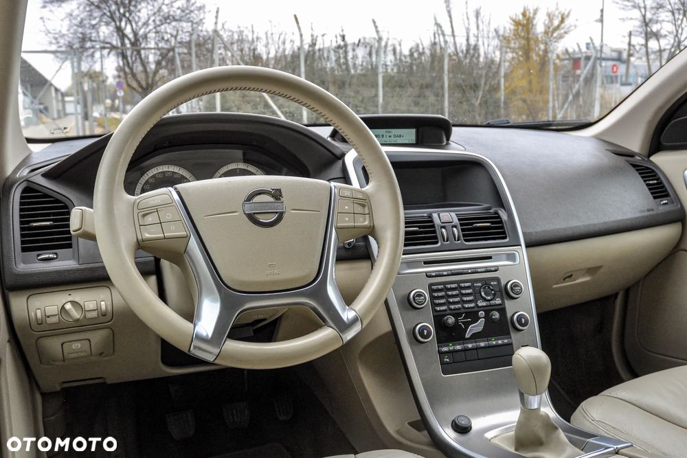 Volvo XC 60 DRIVe Momentum - 9