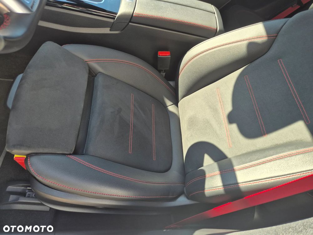 Mercedes-Benz CLA AMG 45 S 4-Matic+ 8G-DCT - 22