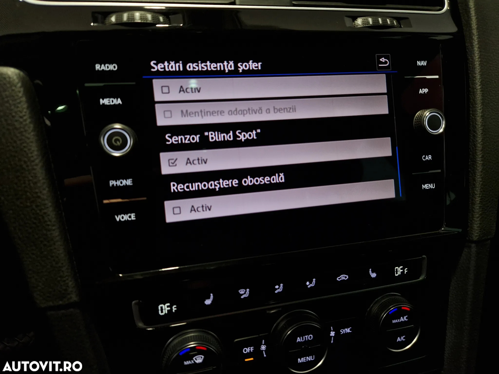 Volkswagen Golf 2.0 TDI DSG Highline - 22