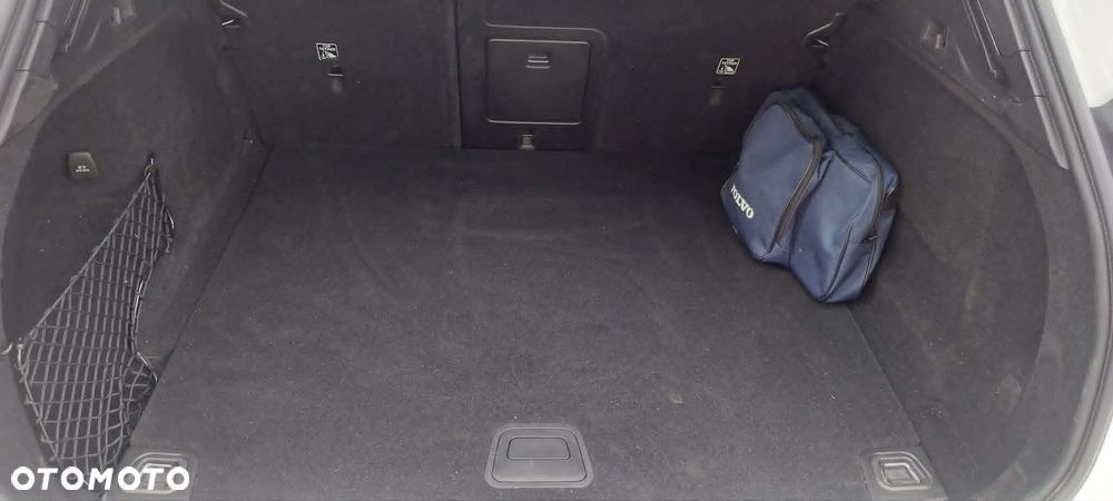 Volvo XC 60 B4 B Plus Dark - 10