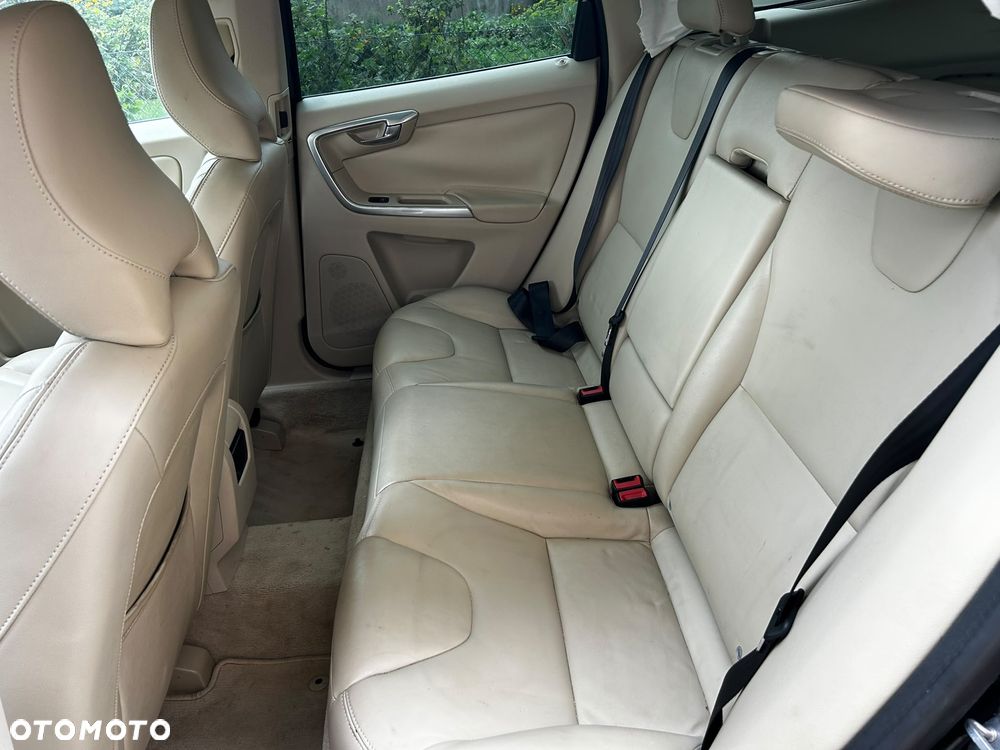 Volvo XC 60 T5 Geartronic Momentum - 17