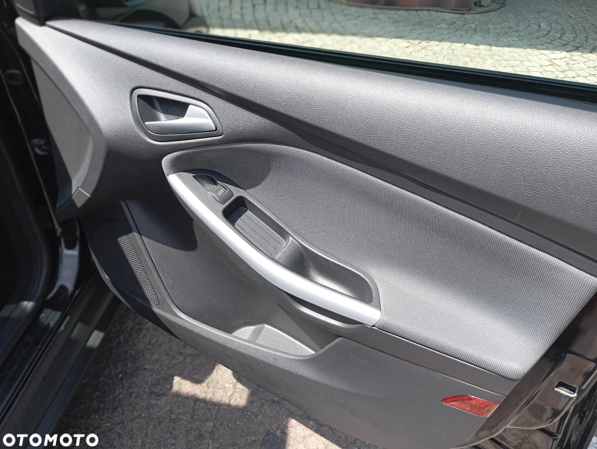 Ford Focus 1.6 TDCi DPF SYNC Edition - 3