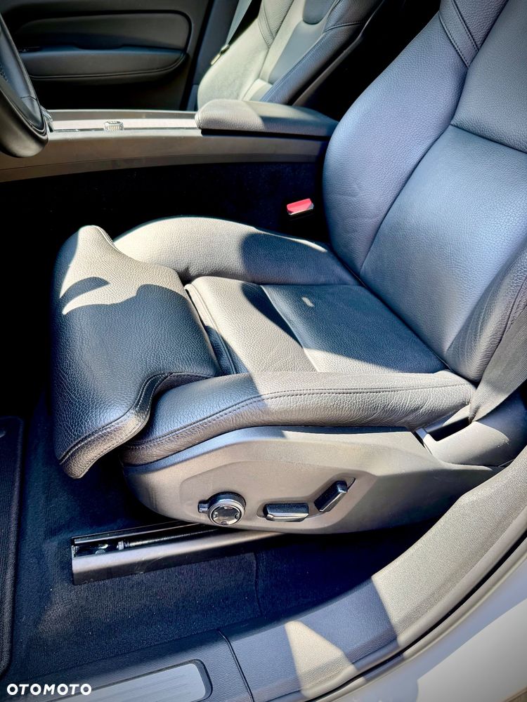 Volvo XC 60 B5 B AWD Inscription - 19