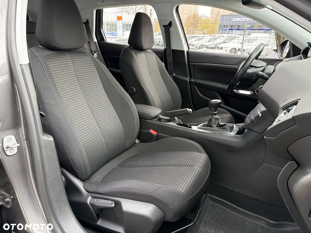 Peugeot 308 - 23