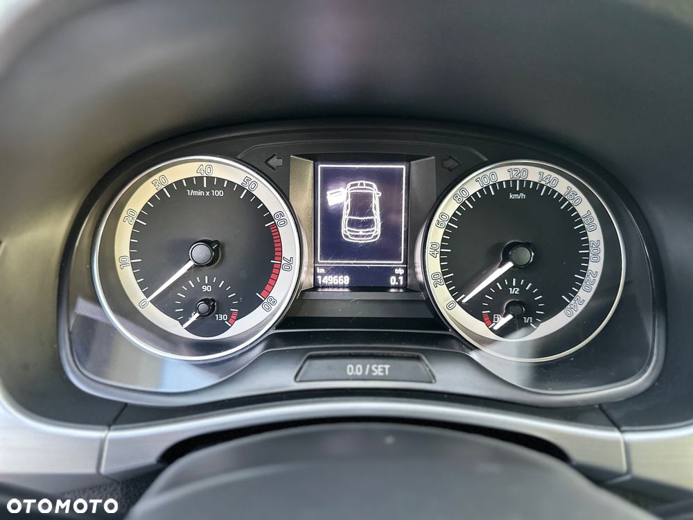 Skoda Fabia 1.0 MPI Edition - 19