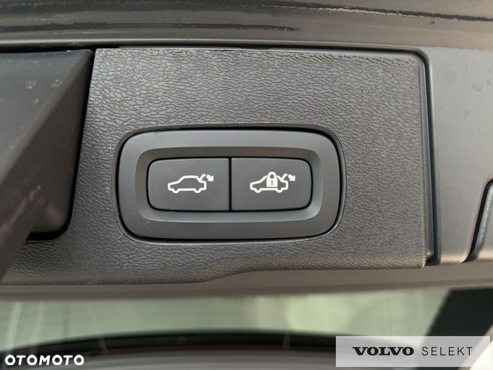 Volvo XC 60 B5 B AWD Plus Dark - 31