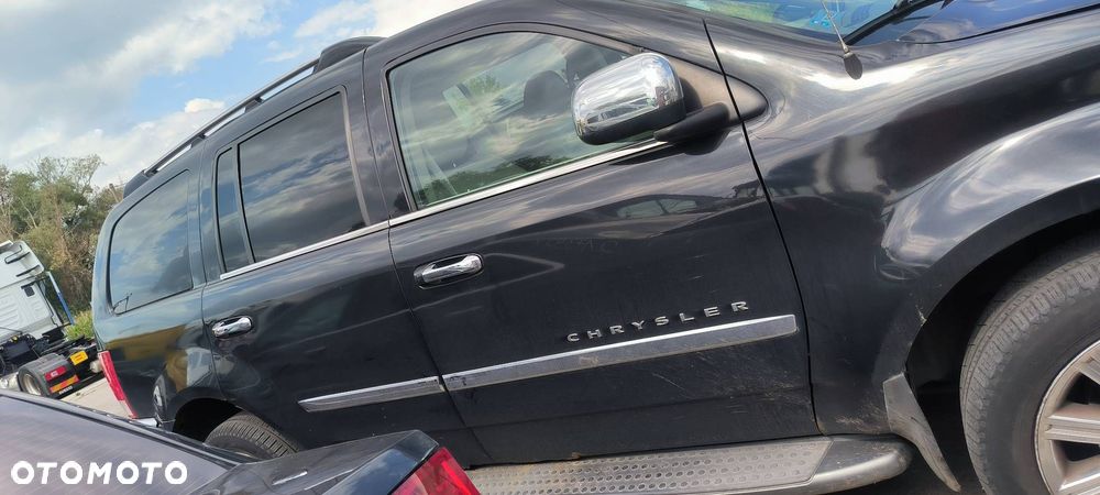 DRZWI PRAWE PRZÓD CHRYSLER ASPEN 5.7 - 1