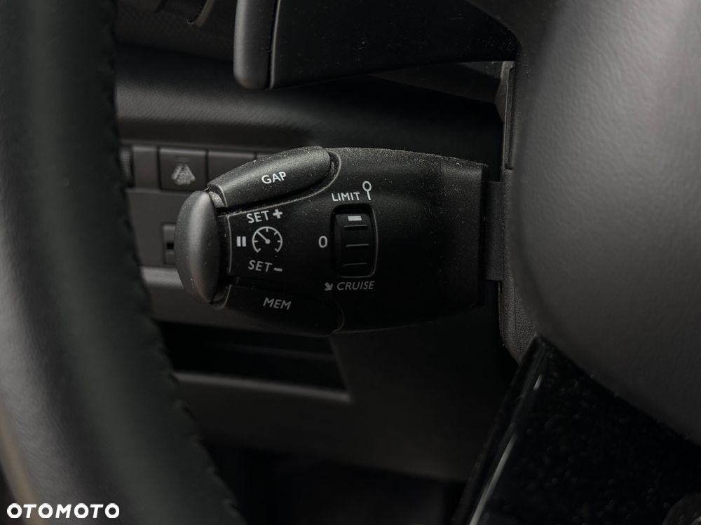 Citroën C5 Aircross 1.2 PureTech Live EAT8 - 31