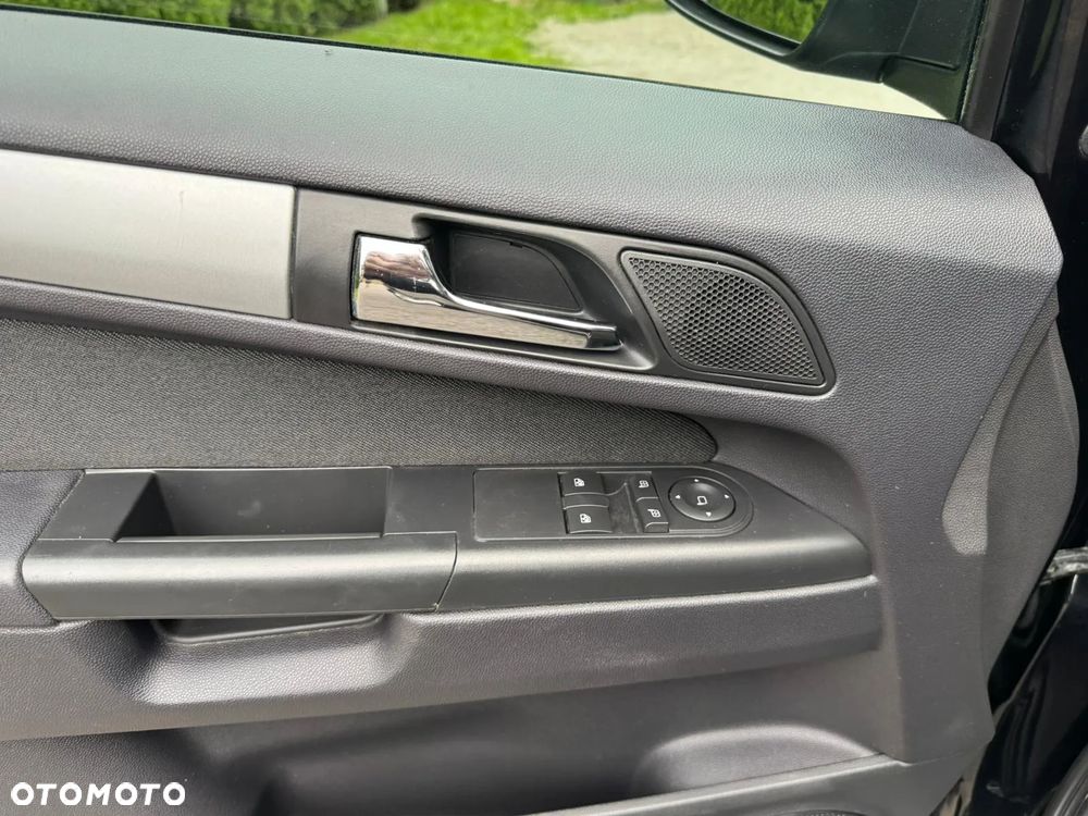 Opel Zafira 1.8 Design Edition - 25