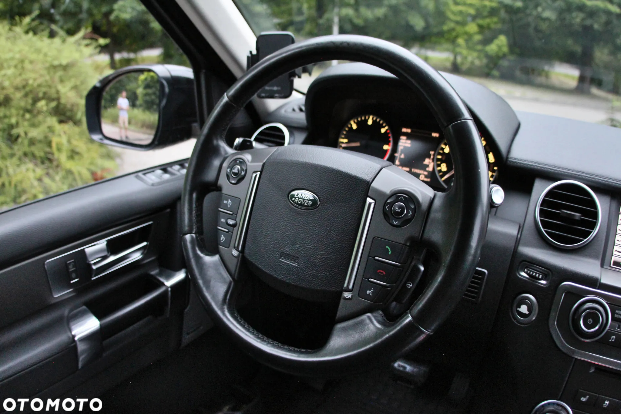 Land Rover Discovery - 17