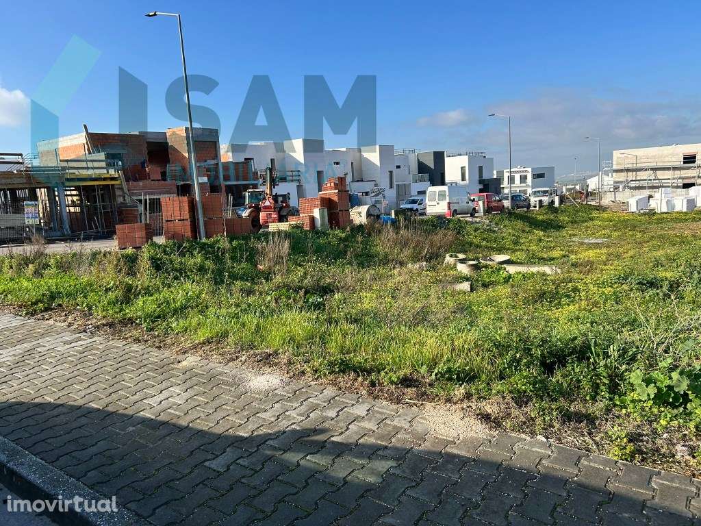 5 lotes de terreno em urbanização - Grande imagem: 2/4