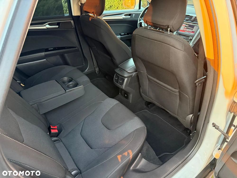 Ford Mondeo 2.0 TDCi Ambiente - 17