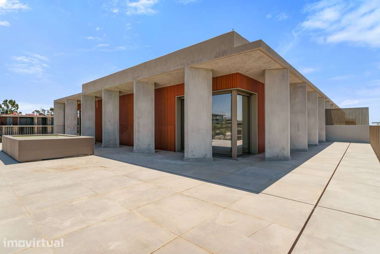 Penthouse T4 com jardim, Belas Clube de Campo, Sintra - Grande imagem: 4/44