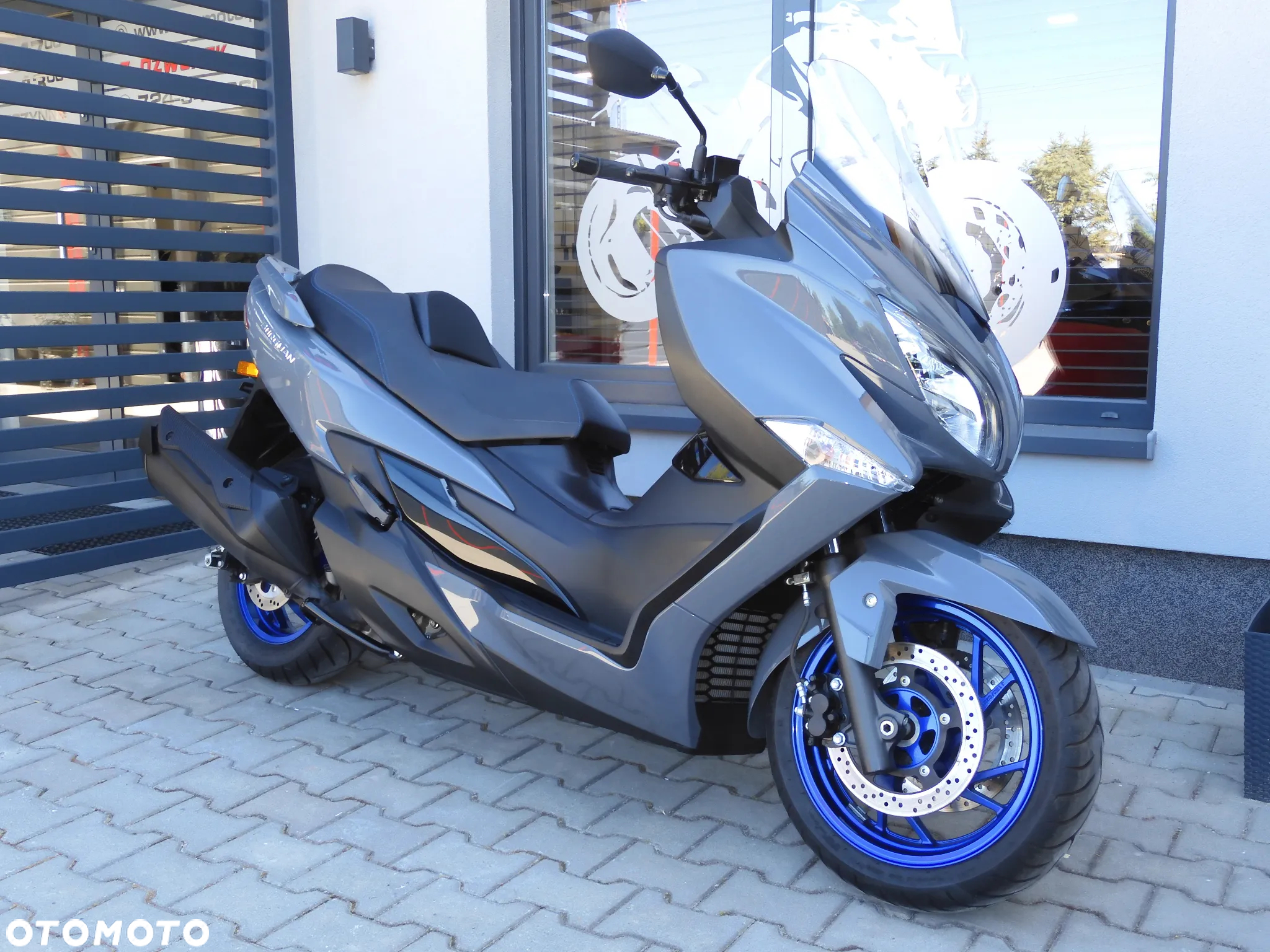 Suzuki Burgman - 17