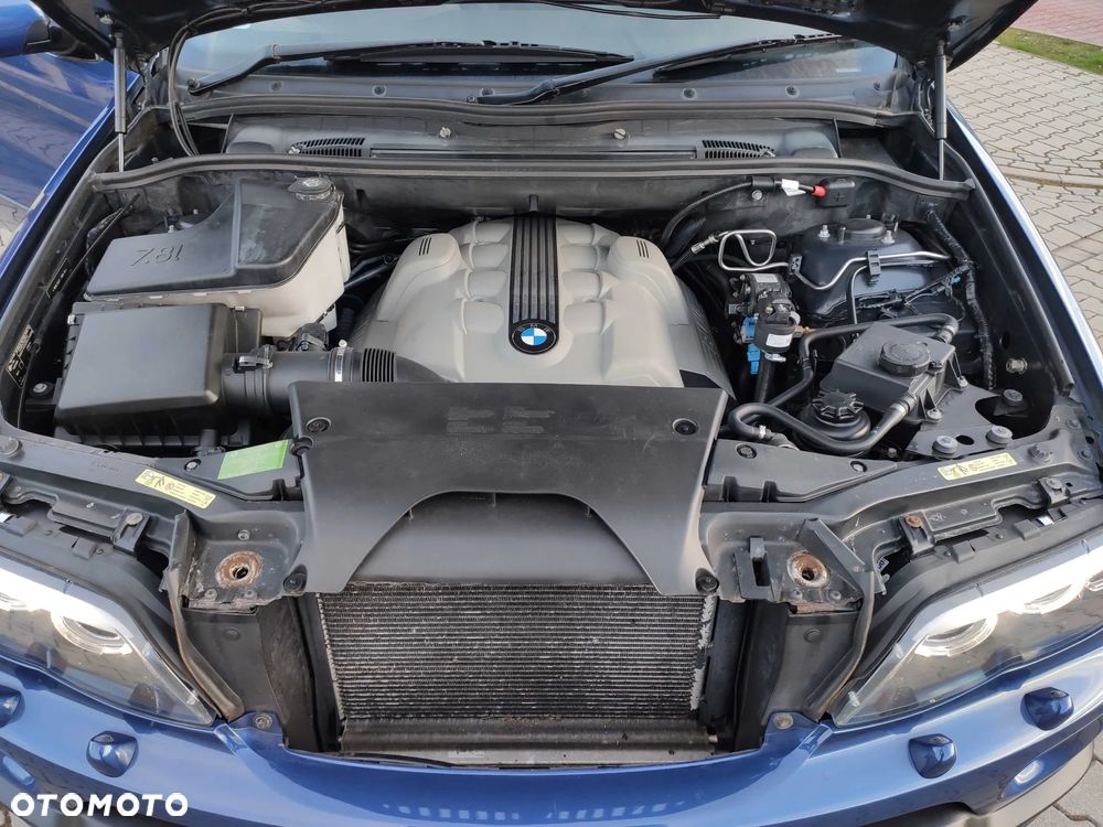 BMW X5 4.8 is Edition Exclusive - 11