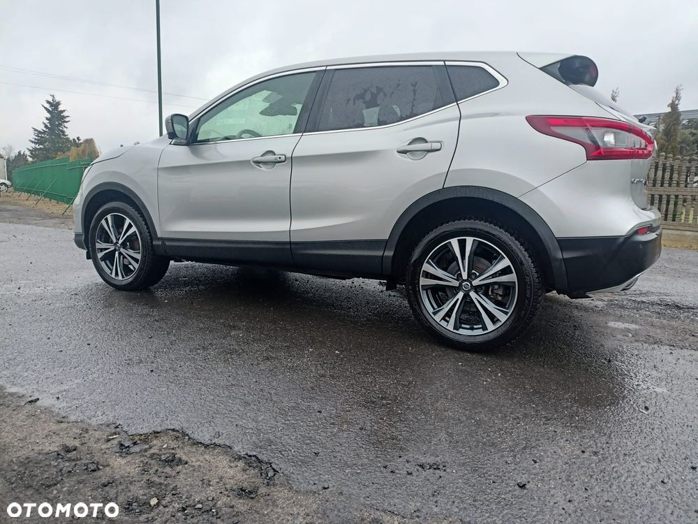 Nissan Qashqai 1.2 DIG-T N-Connecta Xtronic EU6 - 10