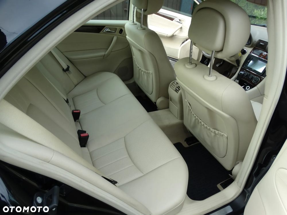 Mercedes-Benz Klasa C 200 Kompressor Avantgarde - 24