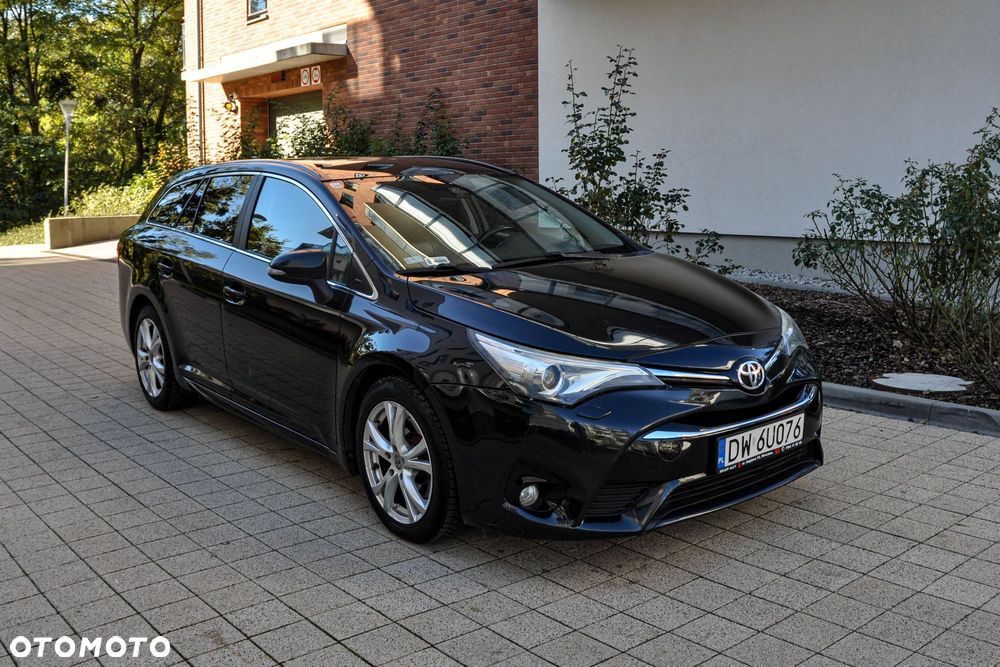 Toyota Avensis - 6