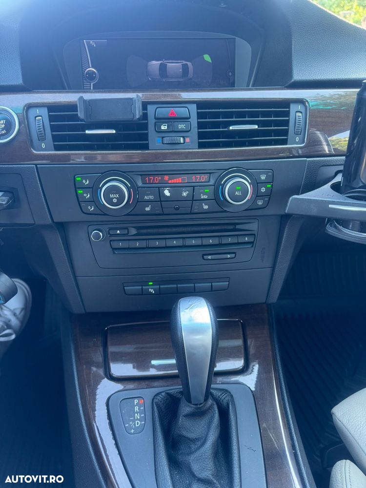 BMW Seria 3 318i Aut. - 13