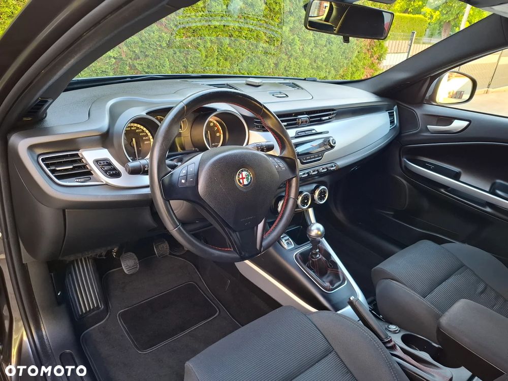 Alfa Romeo Giulietta - 12