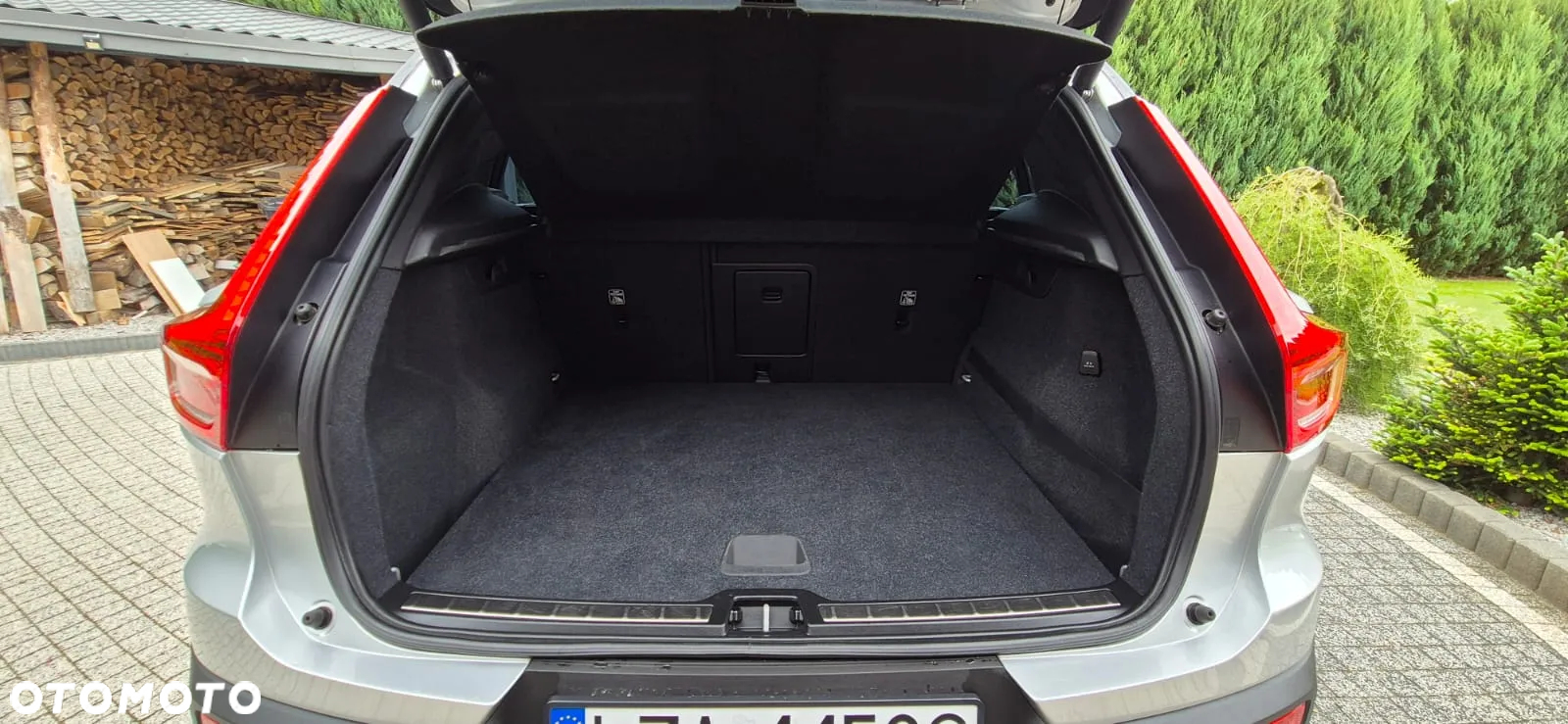 Volvo XC 40 D4 AWD Geartronic R-Design - 13