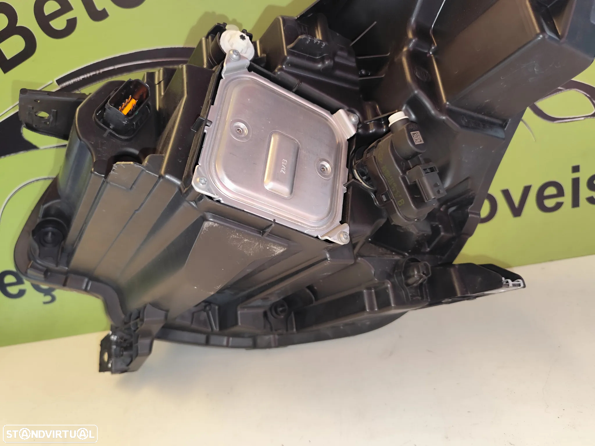 RENAULT CAPTUR II FAROL DIRETO LED - FF599 - 8