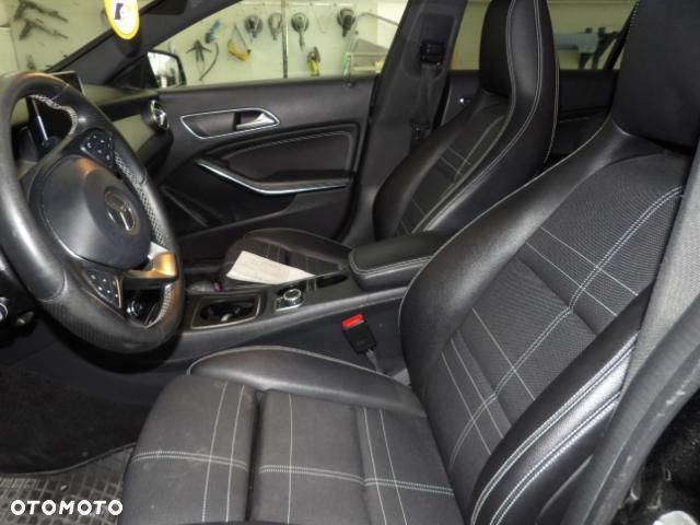 Mercedes-Benz CLA 200 d 7G-DCT - 4