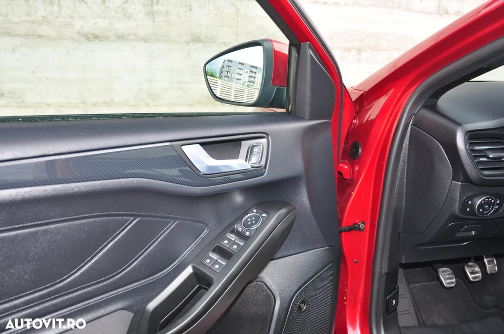 Ford Focus 1.5 EcoBoost Start-Stopp-System ST-LINE - 18