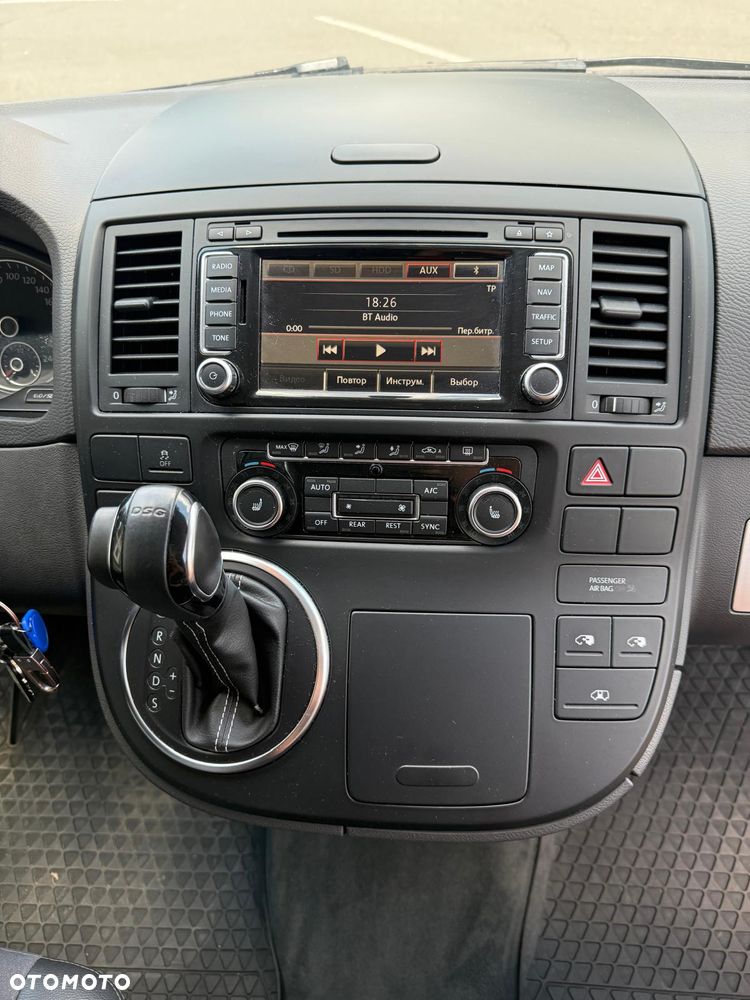 Volkswagen Multivan - 16