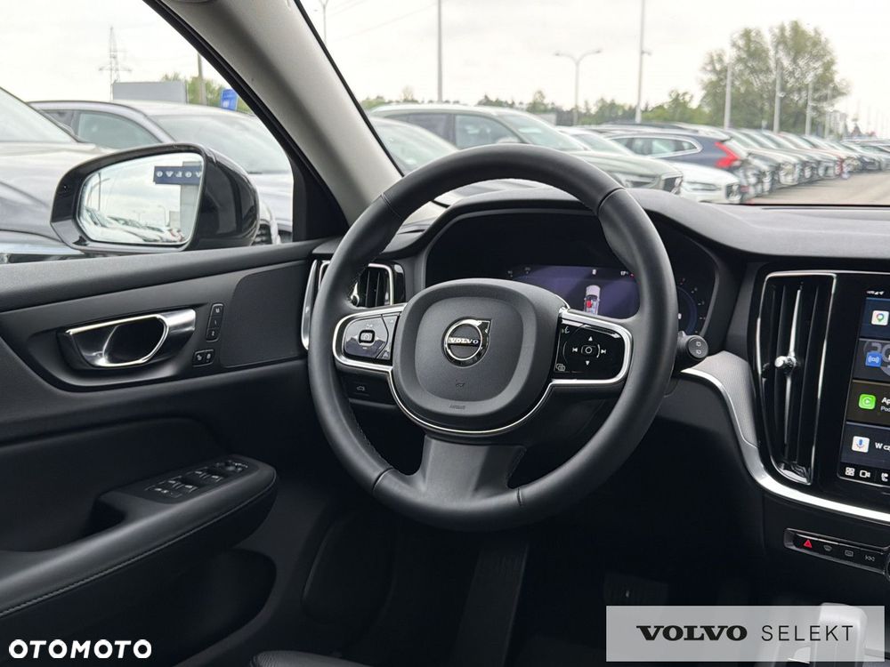 Volvo V60 Cross Country - 11