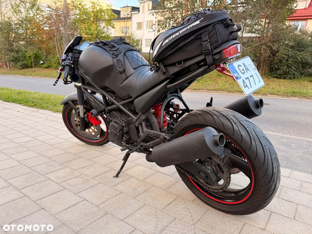 Ducati Monster - 4