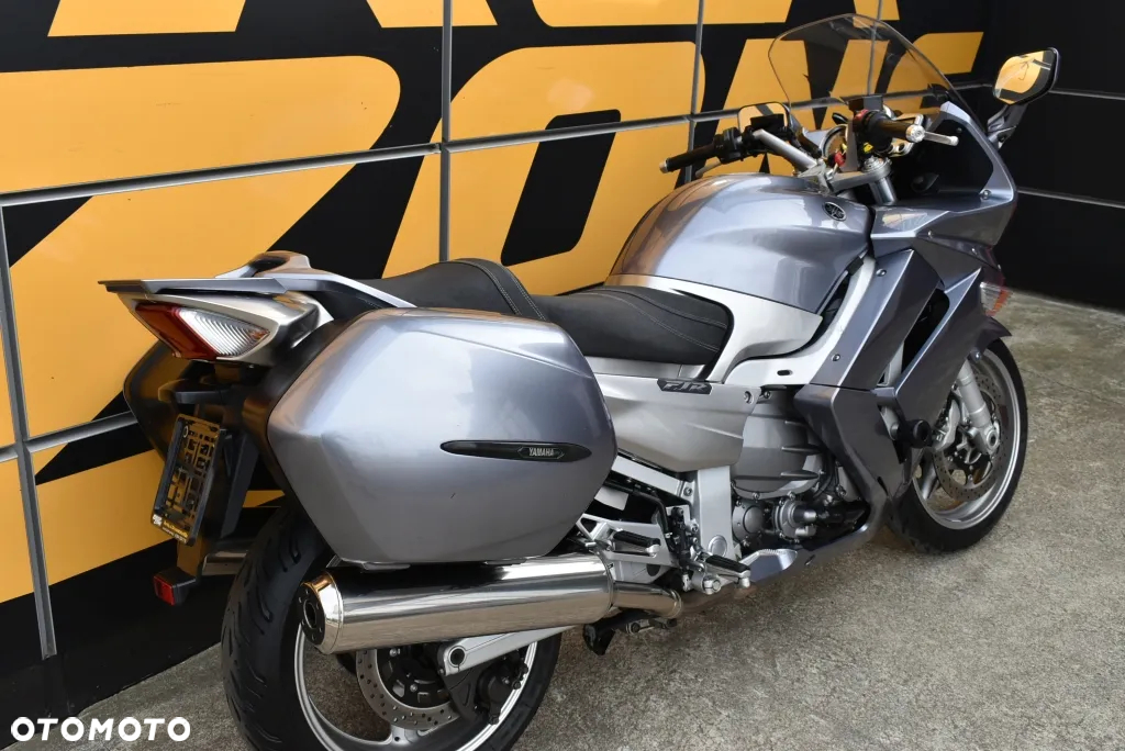 Yamaha FJR - 3