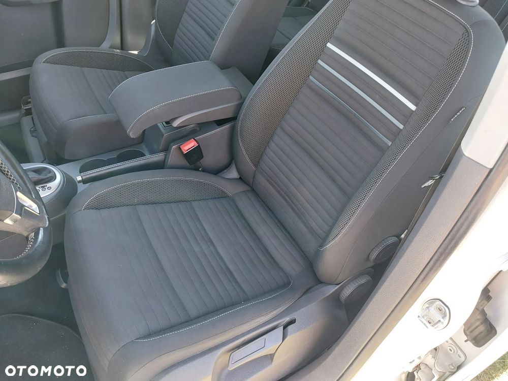 Volkswagen Touran 1.6 TDI DPF DSG Cup - 8